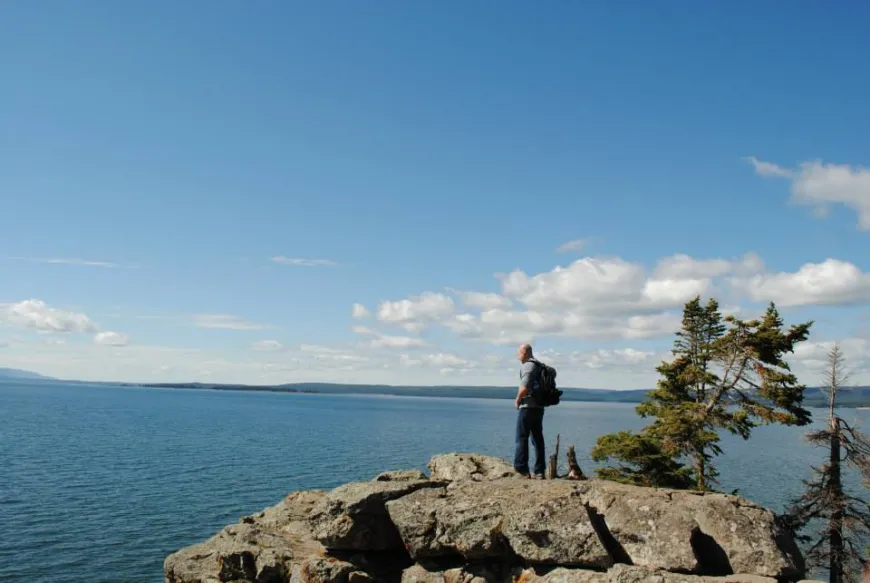 Hiking Storm Point Trail in Yellowstone